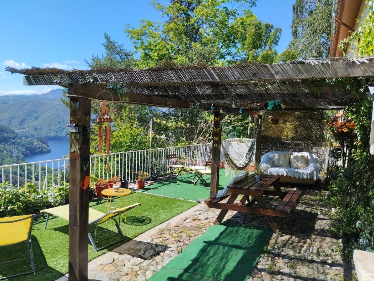 Monteiro'S Geres Countryhouse Ferral Bagian luar foto